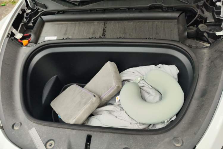 Used Tesla Model Y 2023 Rear-Wheel-Drive Version Engine Bay