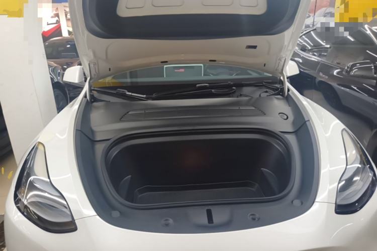 Used Tesla Model Y 2023 Rear-Wheel-Drive Version Engine Bay