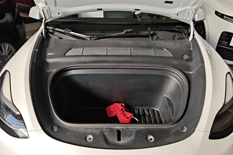 Used Tesla Model Y 2023 Rear-Wheel-Drive Version Engine Bay
