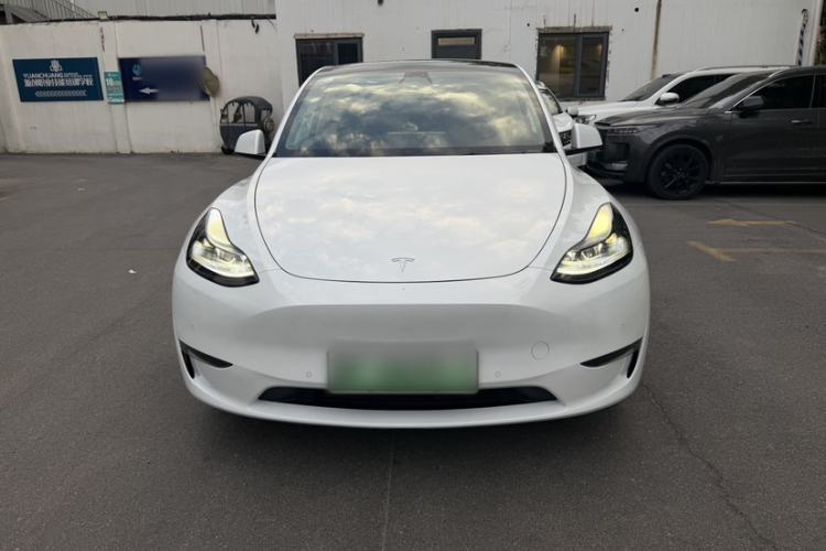 Used Tesla Model Y 2023 Long-Range All-Wheel-Drive Version Exterior 1