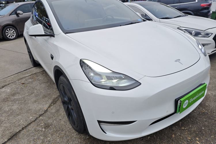 Used Tesla Model Y 2023 Long-Range All-Wheel-Drive Version Exterior 2