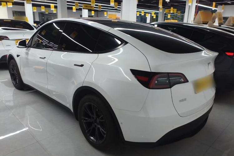 Used Tesla Model Y 2023 Rear-Wheel-Drive Version Exterior 2