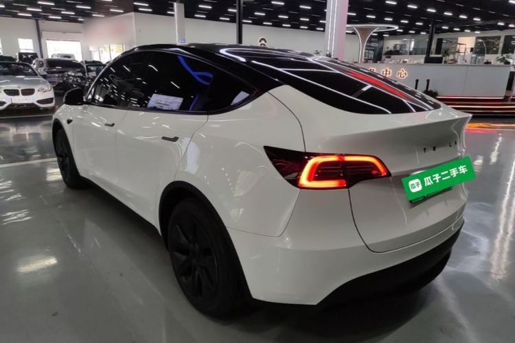 Used Tesla Model Y 2023 Rear-Wheel-Drive Version Exterior 2