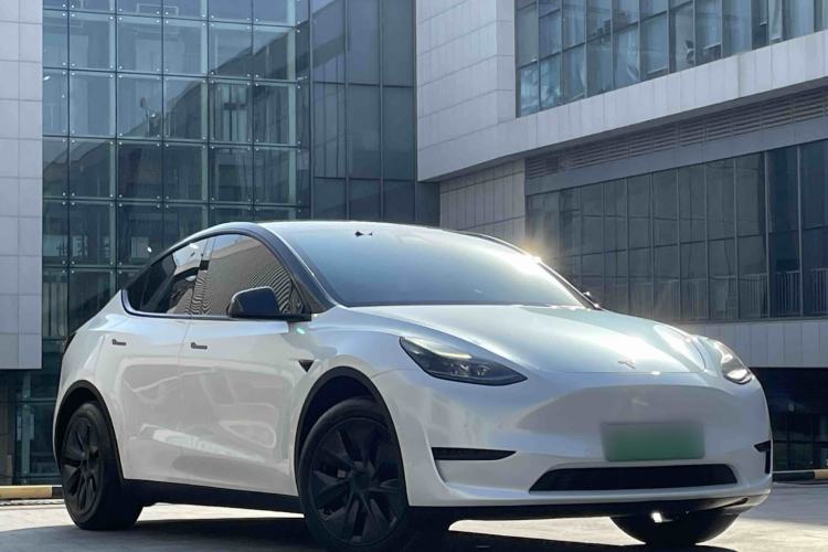 Used Tesla Model Y 2023 Rear-Wheel-Drive Version Exterior 2