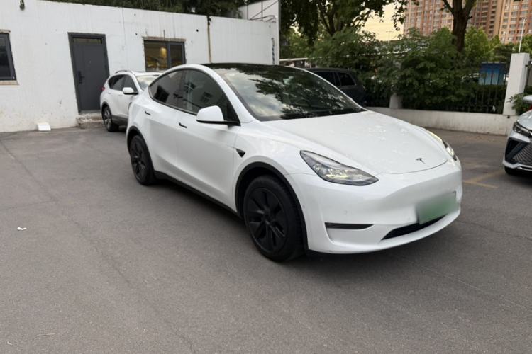 Used Tesla Model Y 2023 Long-Range All-Wheel-Drive Version Exterior 2
