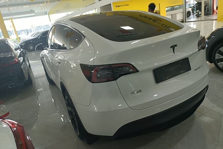 Used Tesla Model Y 2023 Long-Range All-Wheel-Drive Version Exterior 2