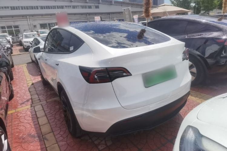 Used Tesla Model Y 2023 Long-Range All-Wheel-Drive Version Exterior 2