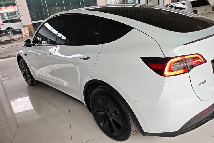 Used Tesla Model Y 2023 Rear-Wheel-Drive Version Exterior 3