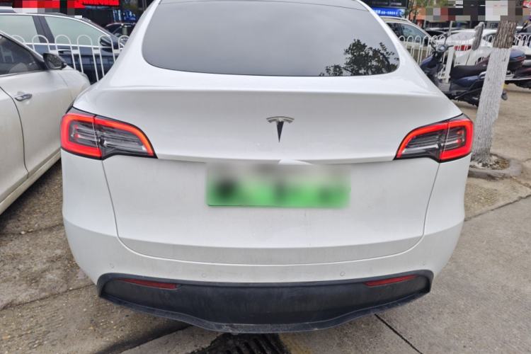 Used Tesla Model Y 2023 Long-Range All-Wheel-Drive Version Exterior 4