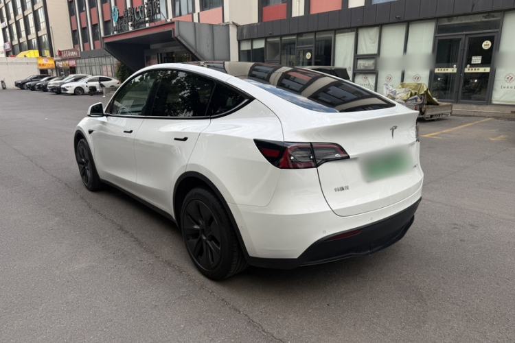 Used Tesla Model Y 2023 Long-Range All-Wheel-Drive Version Exterior 4