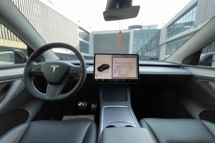Used Tesla Model Y 2023 Rear-Wheel-Drive Version Exterior 7