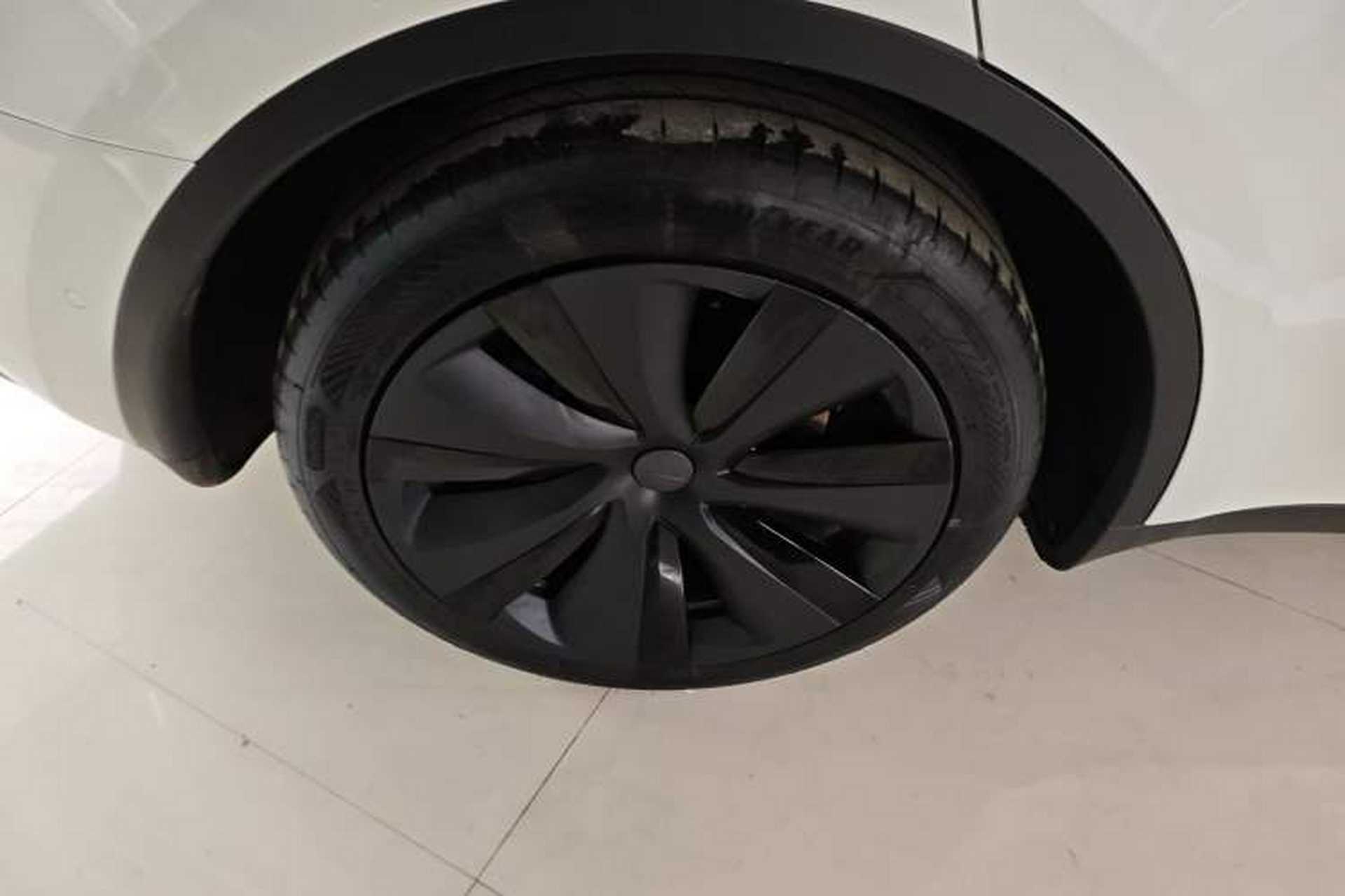 Used Tesla Model Y 2023 Rear-Wheel-Drive Version Exterior 8