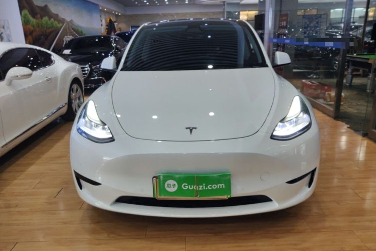 Used Tesla Model Y 2023 Rear-Wheel-Drive Version Front