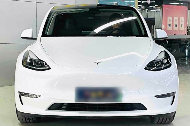 Used Tesla Model Y 2023 High-Performance All-Wheel-Drive Version Front
