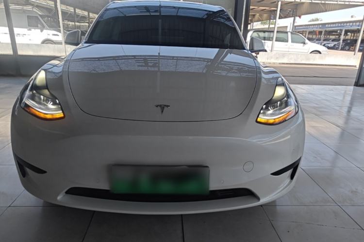 Used Tesla Model Y 2023 Rear-Wheel-Drive Version Front