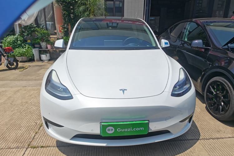 Used Tesla Model Y 2023 Rear-Wheel-Drive Version Front