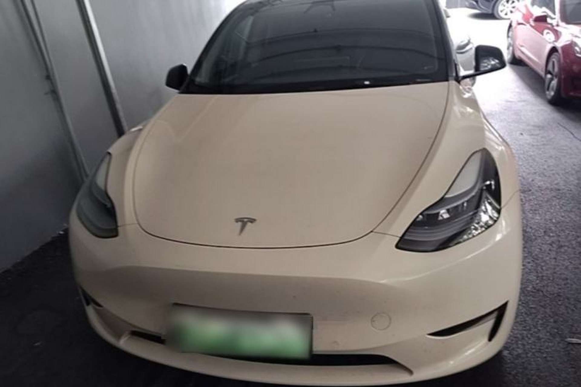 Used Tesla Model Y 2023 High-Performance All-Wheel-Drive Version Front