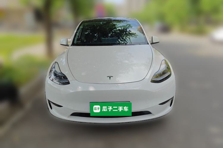 Used Tesla Model Y 2023 High-Performance All-Wheel-Drive Version Front