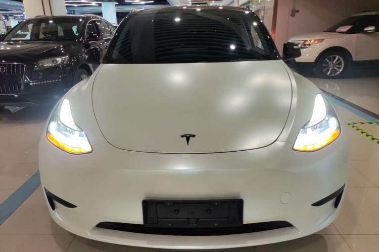 Used Tesla Model Y 2023 Rear-Wheel-Drive Version Front