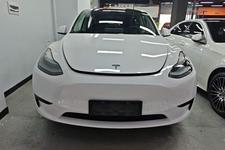 Used Tesla Model Y 2023 Rear-Wheel-Drive Version Front