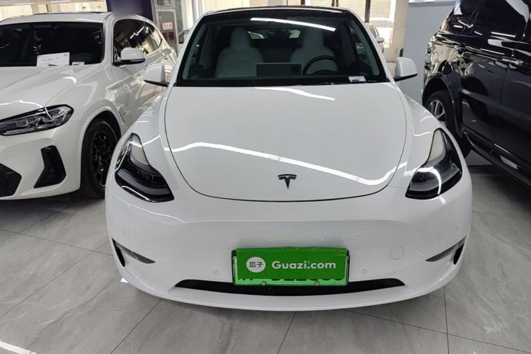 Used Tesla Model Y 2023 Long-Range All-Wheel-Drive Version Front