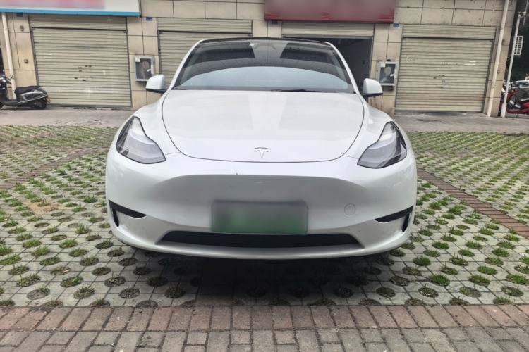 Used Tesla Model Y 2023 Rear-Wheel-Drive Version Front