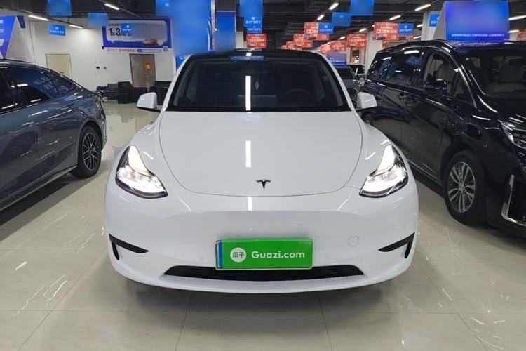 Used Tesla Model Y 2023 Rear-Wheel-Drive Version Front