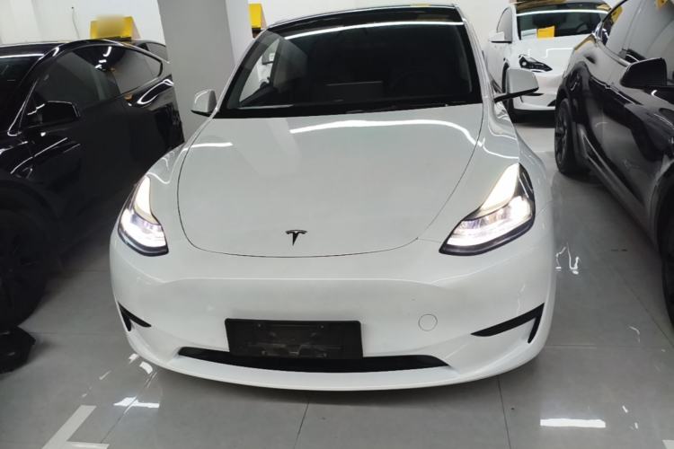 Used Tesla Model Y 2023 Rear-Wheel-Drive Version Front