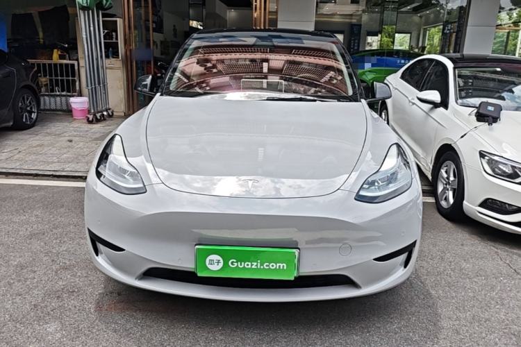 Used Tesla Model Y 2023 Rear-Wheel-Drive Version Front