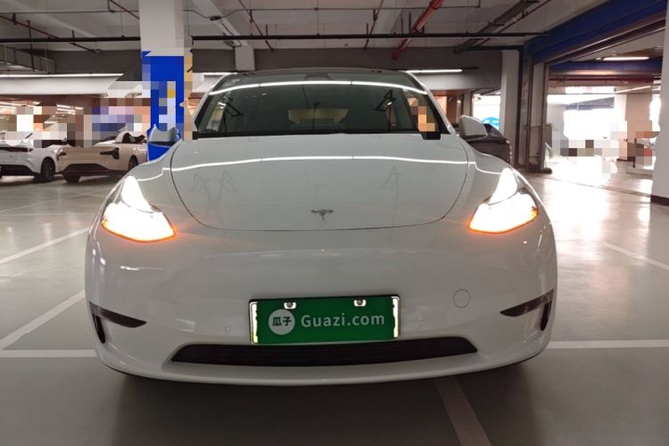 Used Tesla Model Y 2023 Long-Range All-Wheel-Drive Version Front