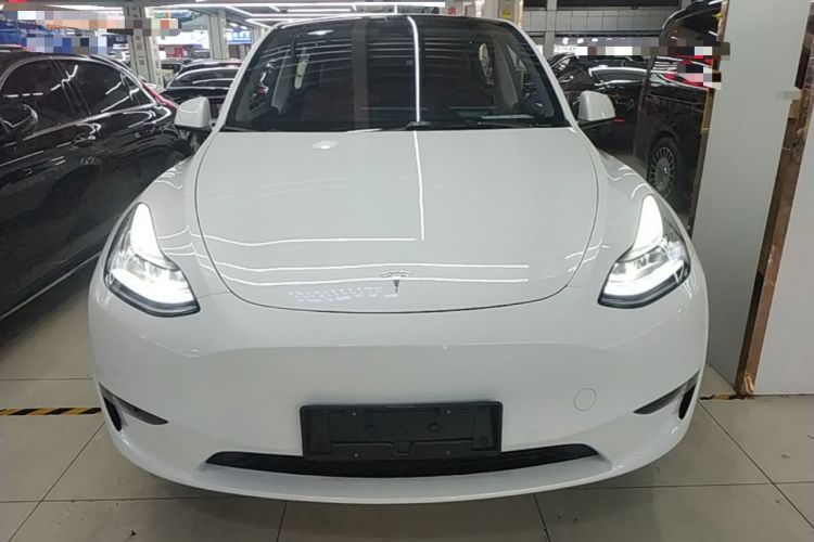 Used Tesla Model Y 2023 Long-Range All-Wheel-Drive Version Front