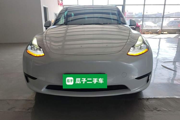 Used Tesla Model Y 2023 Rear-Wheel-Drive Version Front
