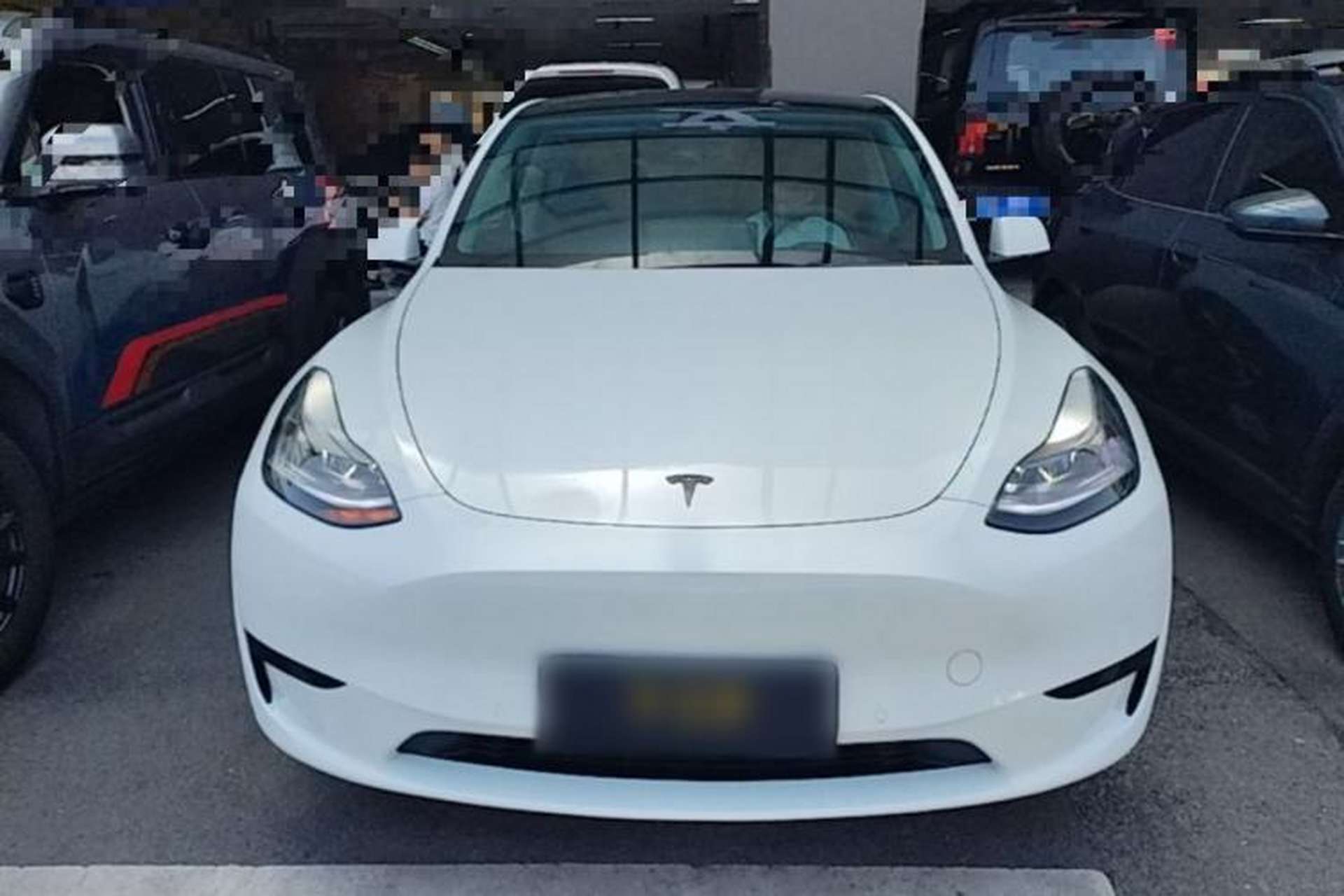 Used Tesla Model Y 2023 Rear-Wheel-Drive Version Front