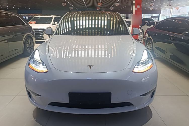 Used Tesla Model Y 2023 Long-Range All-Wheel-Drive Version Front