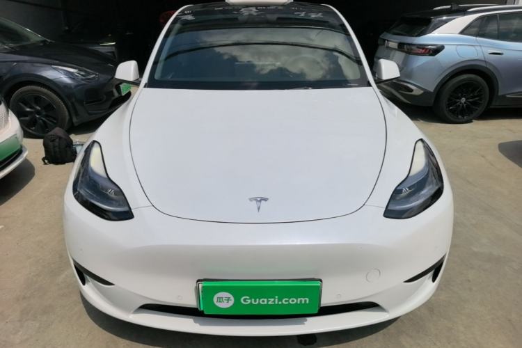 Used Tesla Model Y 2023 Rear-Wheel-Drive Version Front