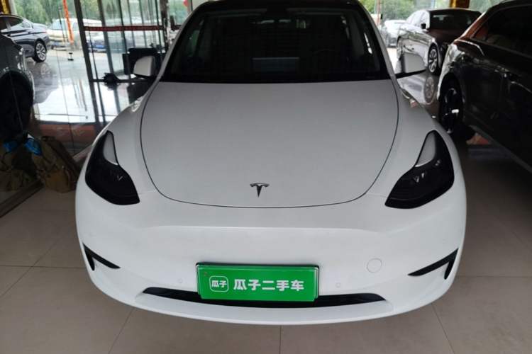 Used Tesla Model Y 2023 Rear-Wheel-Drive Version Front