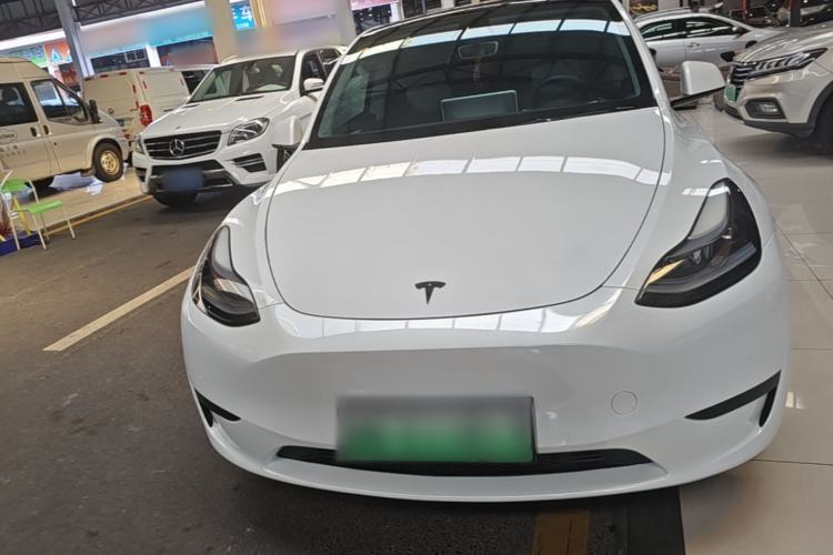 Used Tesla Model Y 2023 Rear-Wheel-Drive Version Front