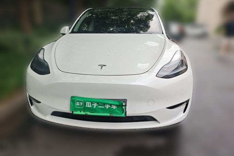Used Tesla Model Y 2023 Long-Range All-Wheel-Drive Version Front