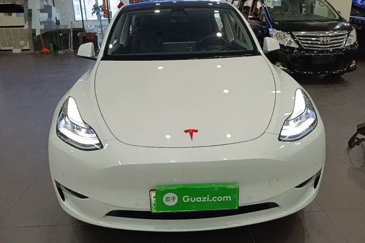 Used Tesla Model Y 2023 High-Performance All-Wheel-Drive Version Front
