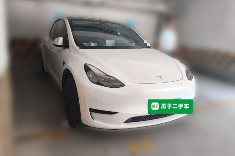 Used Tesla Model Y 2023 Rear-Wheel-Drive Version Front Right 45 Deg