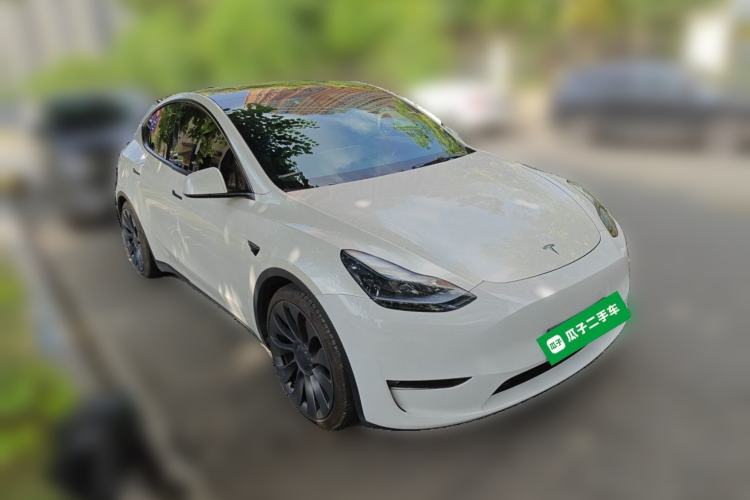 Used Tesla Model Y 2023 High-Performance All-Wheel-Drive Version Front Right 45 Deg