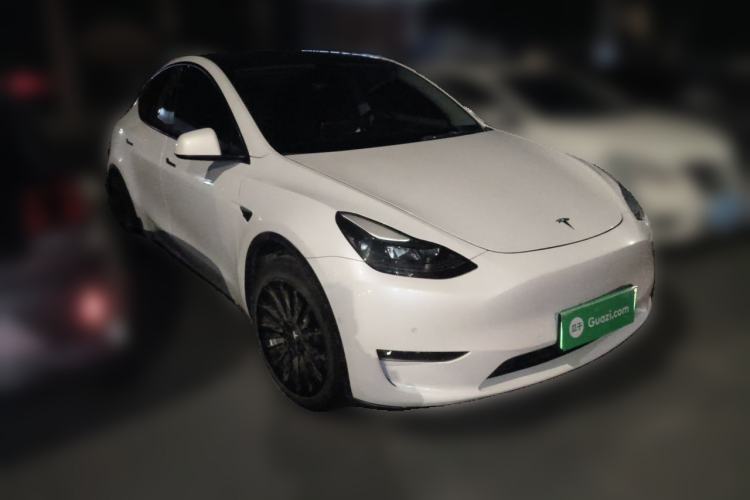 Used Tesla Model Y 2023 Long-Range All-Wheel-Drive Version Front Right 45 Deg