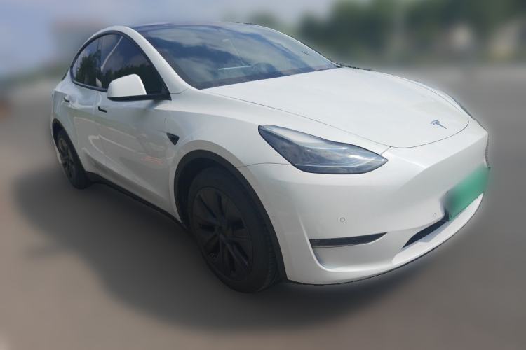 Used Tesla Model Y 2023 Long-Range All-Wheel-Drive Version Front Right 45 Deg