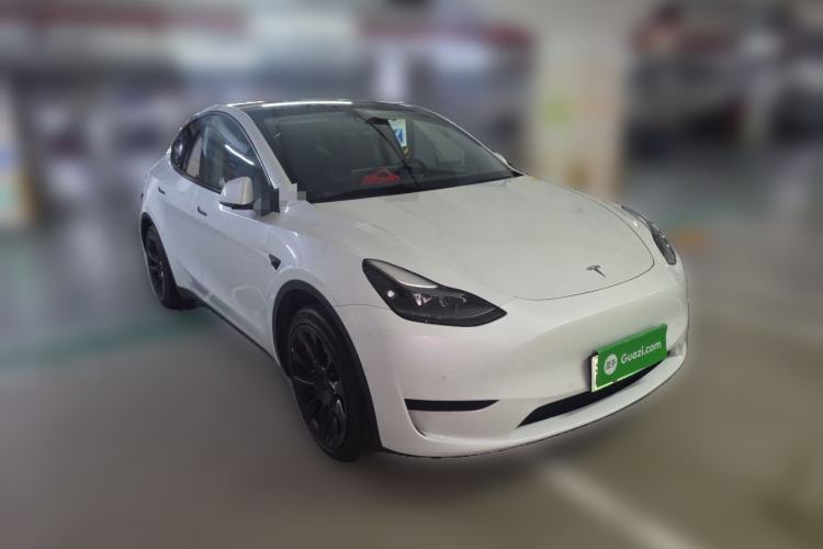 Used Tesla Model Y 2023 Rear-Wheel-Drive Version Front Right 45 Deg