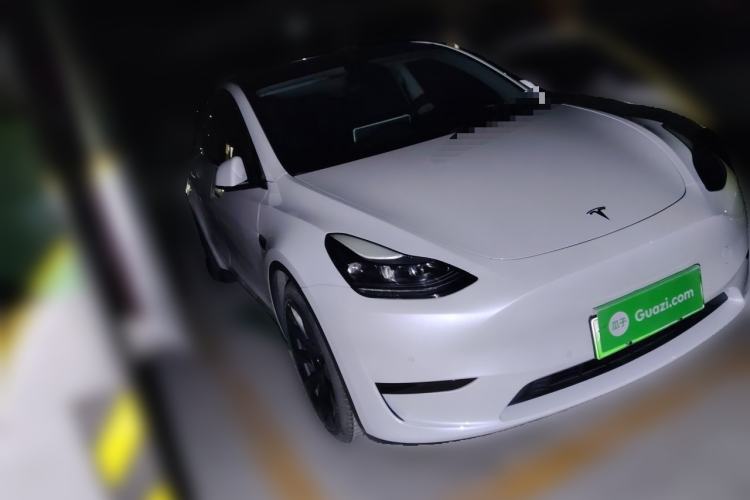 Used Tesla Model Y 2023 Rear-Wheel-Drive Version Front Right 45 Deg