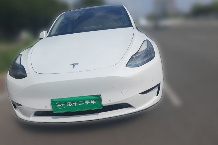 Used Tesla Model Y 2023 Long-Range All-Wheel-Drive Version Front