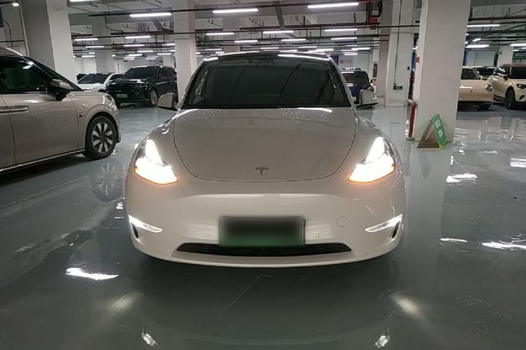 Used Tesla Model Y 2023 Long-Range All-Wheel-Drive Version Front