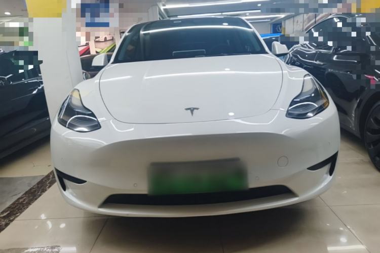 Used Tesla Model Y 2023 Rear-Wheel-Drive Version Front