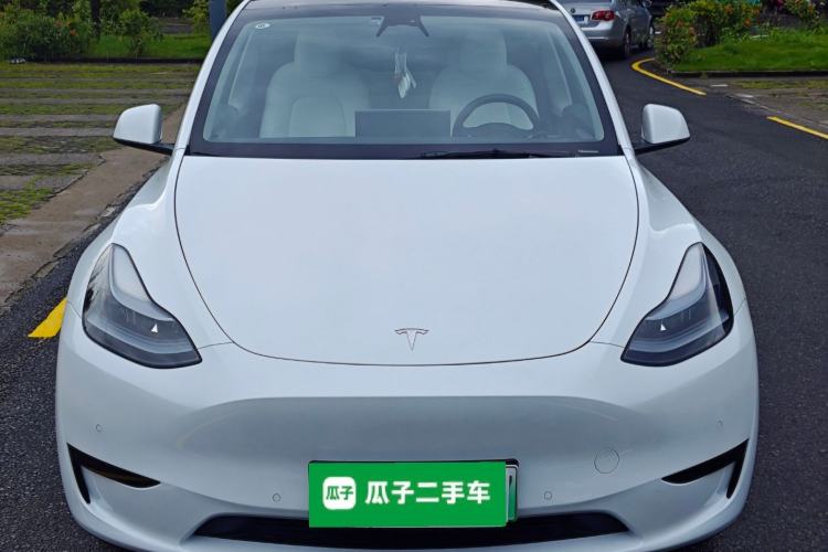 Used Tesla Model Y 2023 Rear-Wheel-Drive Version Front