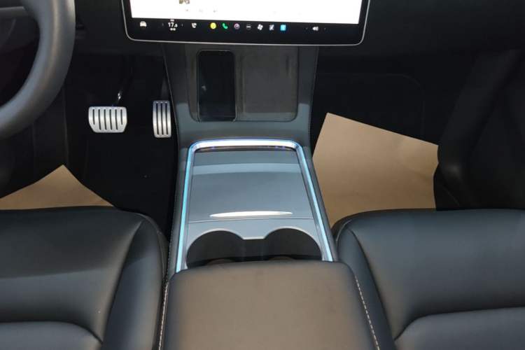 Used Tesla Model Y 2023 High-Performance All-Wheel-Drive Version Gear Lever